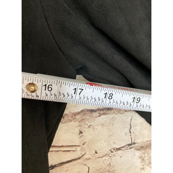 209 WST 38 Shirt Womens Small Black Microsuede Short Sleeve Zip Back Scoop Neck - Picture 8 of 13